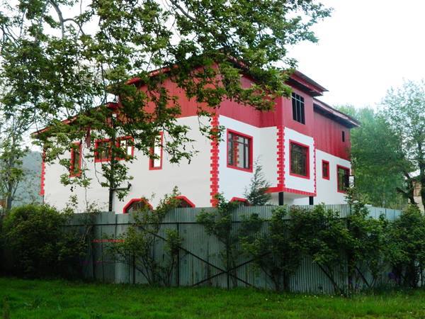 Hotel Valley Comfort, Srinagar 1